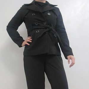 PAPAYA BRAND BLACK JACKET, SIZE M, WITH BELT AT THE WAIST, IN GOOD CONDITION.